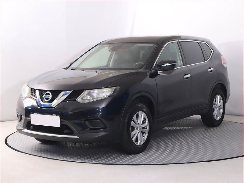 Nissan X-Trail (2015) 1.6 dCi, Serv.kniha, Tempomat - fotka 2 z 17
