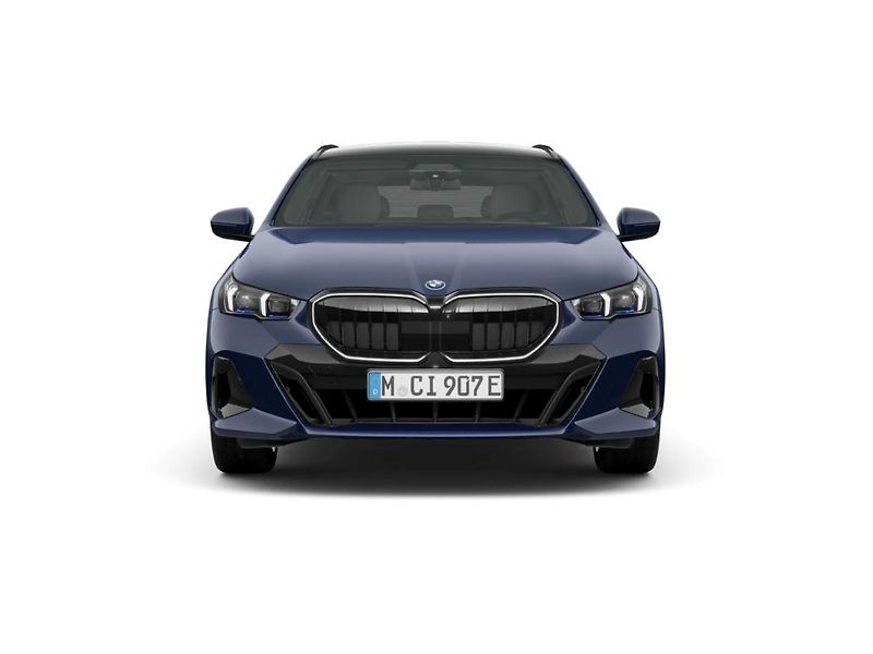 BMW Řada 5 550e xDrive M-Sport - fotka 2 z 7