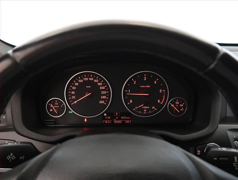 BMW X3 (2012) xDrive20d, 4X4, Automat, Kůže - fotka 11 z 22