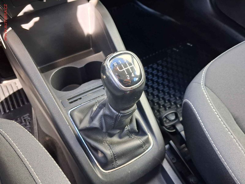 Škoda Fabia (2019) 1.0TSi, 2.maj,ČR, AC, temp - fotka 16 z 18