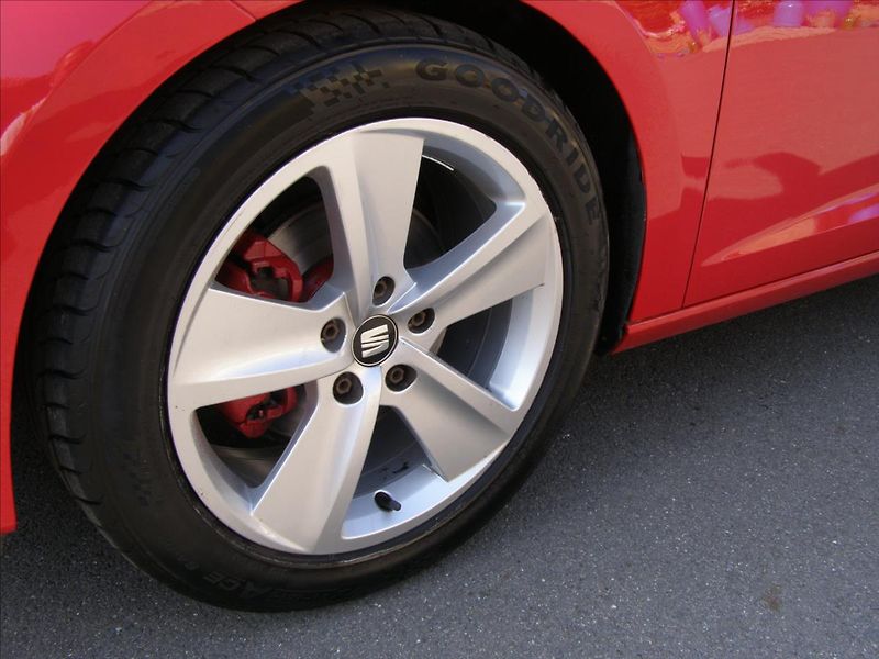Seat Leon 1,4   FR MANUAL - fotka 11 z 31