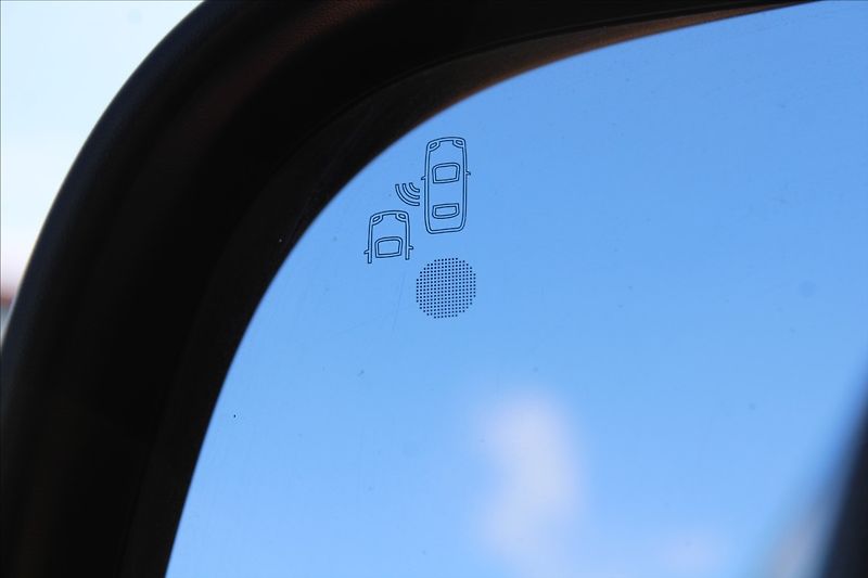 Citroën SpaceTourer 2,0 HDi  1.MAJ,A/T,DPH,8MÍST - fotka 24 z 41