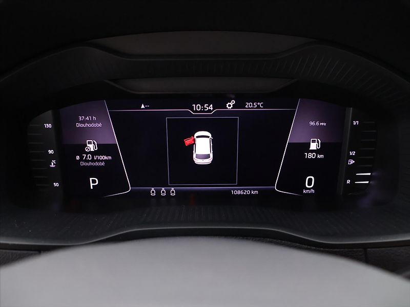 Škoda Karoq 2,0 TDi 110 KW DSG STYLE LED - fotka 14 z 27