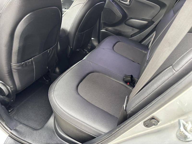 Hyundai ix35 (2015) 2.0GDI, 122kW, ČR - fotka 13 z 16