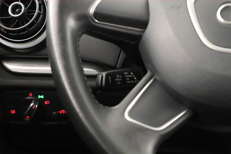 Audi A3 (2014) 1.2 TFSI, Kůže, Bi-Xenony - fotka 14 z 16
