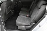 Volkswagen Touran 2,0 TDI 110kW DSG LED TAŽNÉ Zá - náhled 14