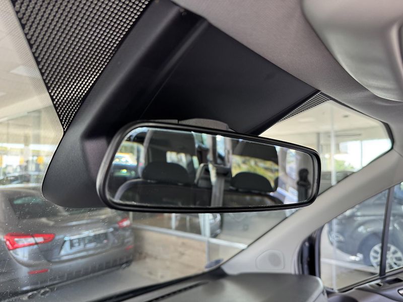 Ford Tourneo Custom 2,0TDCi L2*Kamera*REZERVACE! - fotka 20 z 37