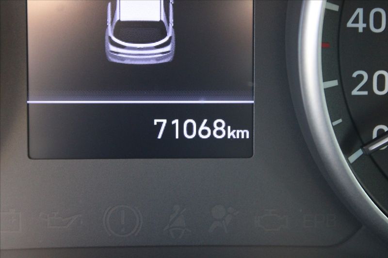 Hyundai i30 1,4 T-GDI  NOVÉ V ČR,1.MAJITEL - fotka 9 z 41