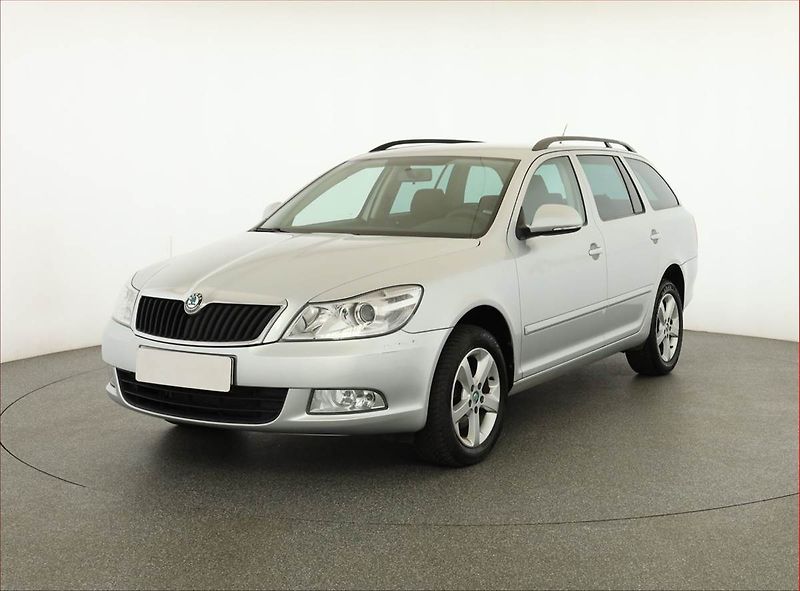 Škoda Octavia (2012) 2.0 TDI, 4X4, Serv.kniha - fotka 2 z 17