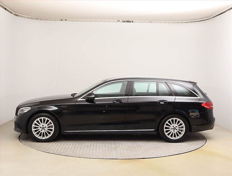 Mercedes-Benz Třídy C (2019) C 220 d - fotka 3 z 22
