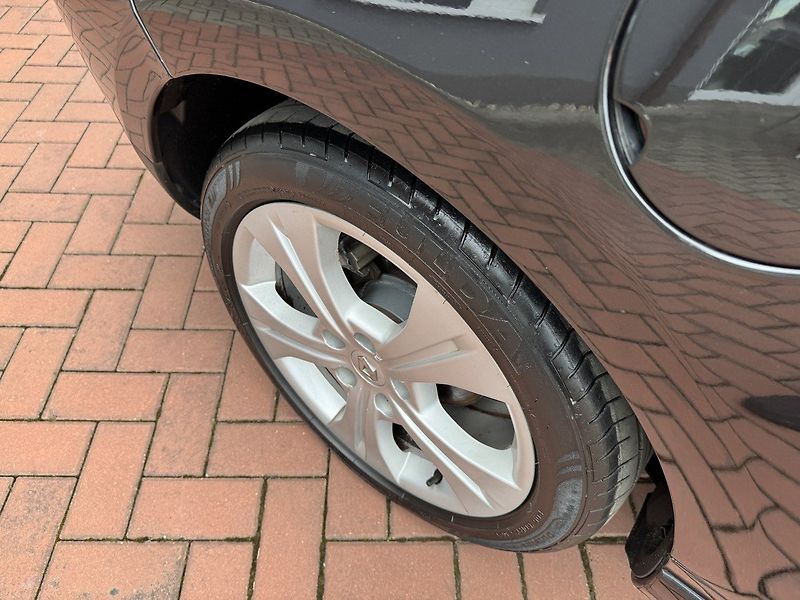 Renault Mégane (2011) 1.4TCe Navi Digi Klima - fotka 43 z 45