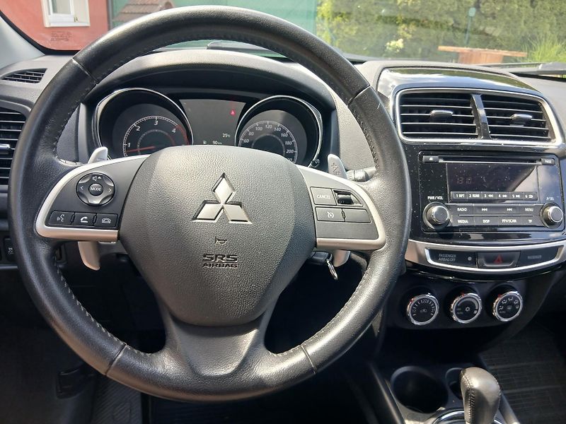Mitsubishi ASX 2.3 Di-D AWD ČR 2.MAJ - fotka 17 z 33