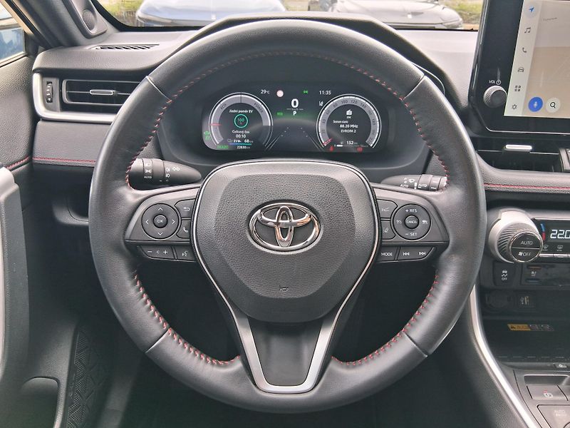 Toyota RAV4 EXECUTIVE JBL PHEV 4x4 225 kW - fotka 11 z 39