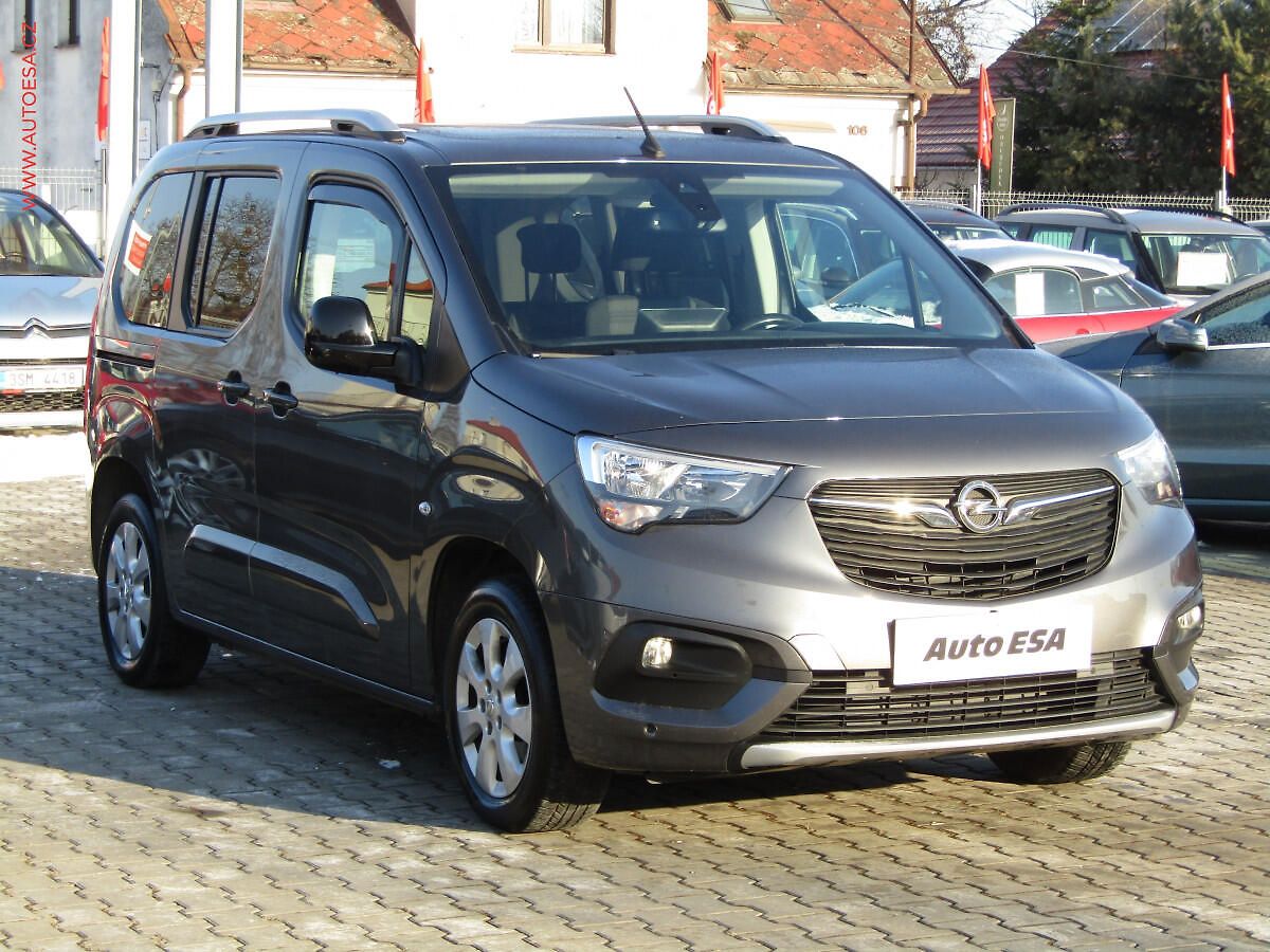 Opel Combo 1.2T, 1.maj,ČR, ELEGANCE, AT
