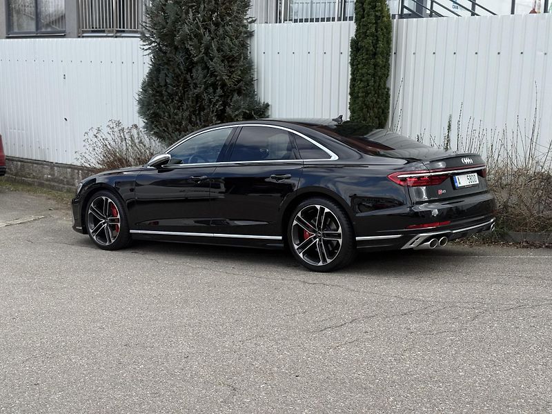 Audi S8 4.0 TFSI quattro - fotka 5 z 11