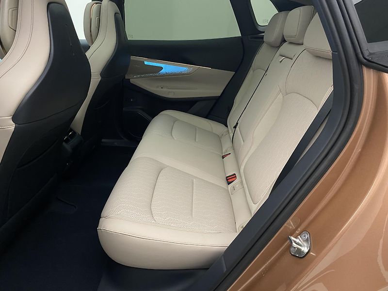 Lynk & Co 08 (2025) MORE PHEV AUT CZ 1.maj - fotka 5 z 69