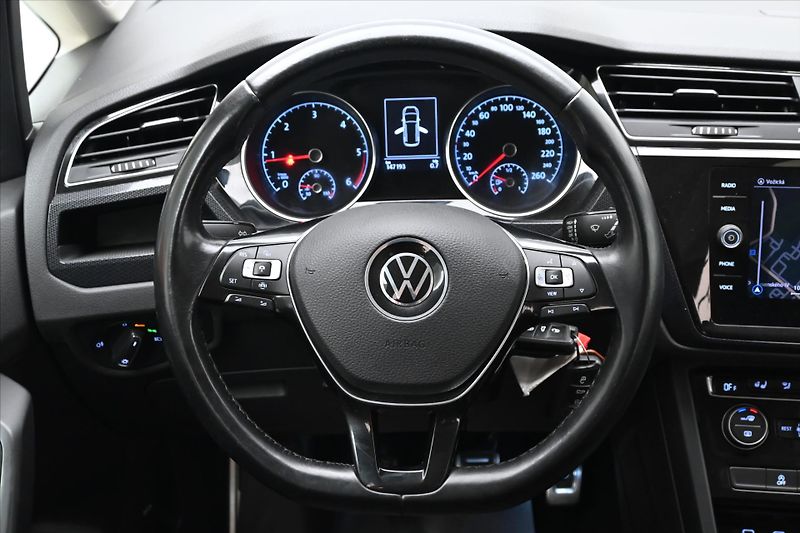 Volkswagen Touran 2,0 TDI 110kWTAŽNÉ LED Záruka - fotka 17 z 31