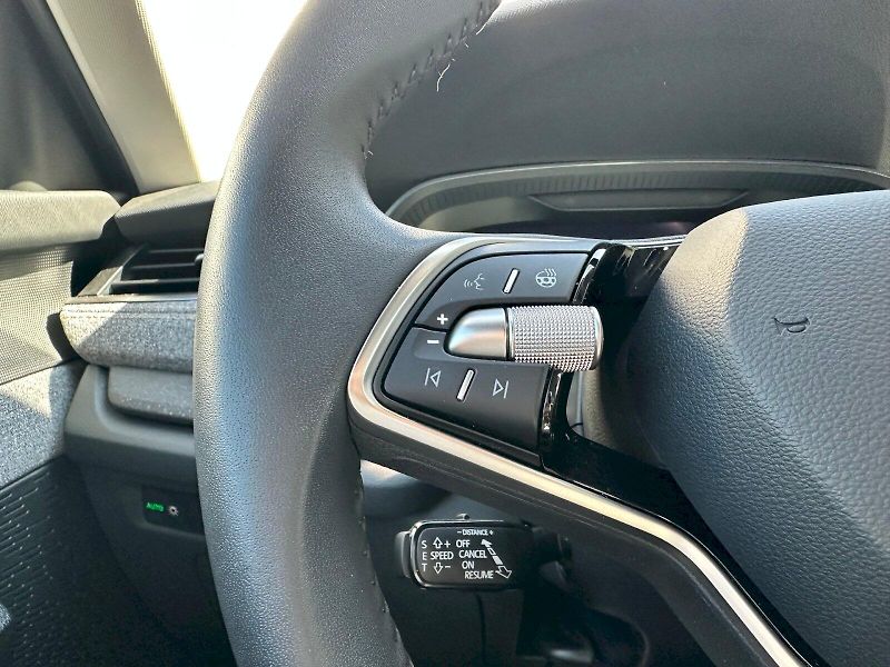 Škoda Octavia (2024) 1.5 TSI 110kW MHEV Top Selecti - fotka 10 z 22
