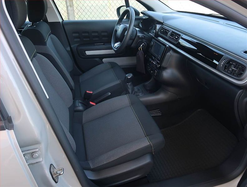 Citroën C3 (2021) 1.2 PureTech, ČR,1.maj - fotka 9 z 15