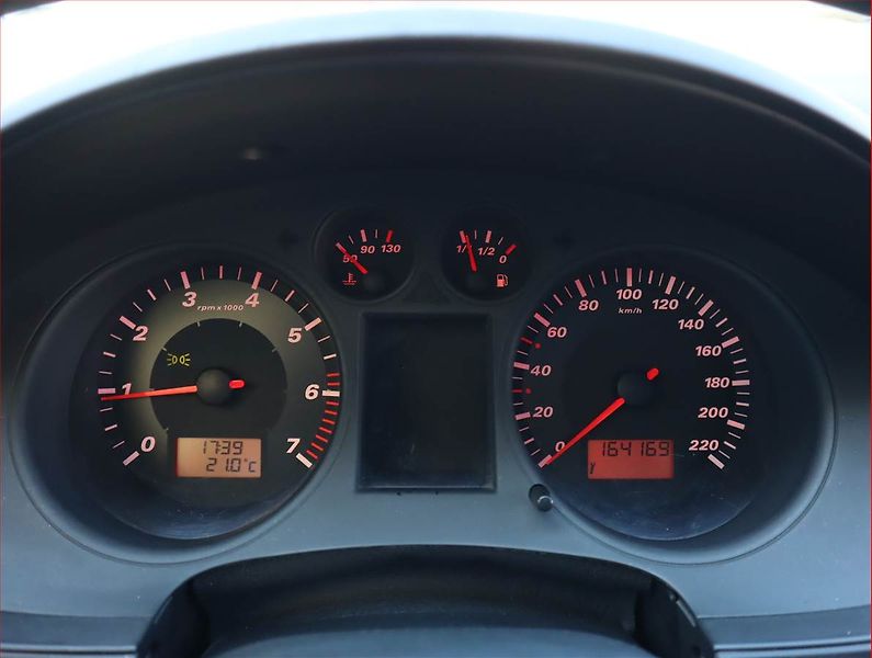 Seat Ibiza (2004) 1.4 16V, Serv.kniha, po STK - fotka 11 z 14