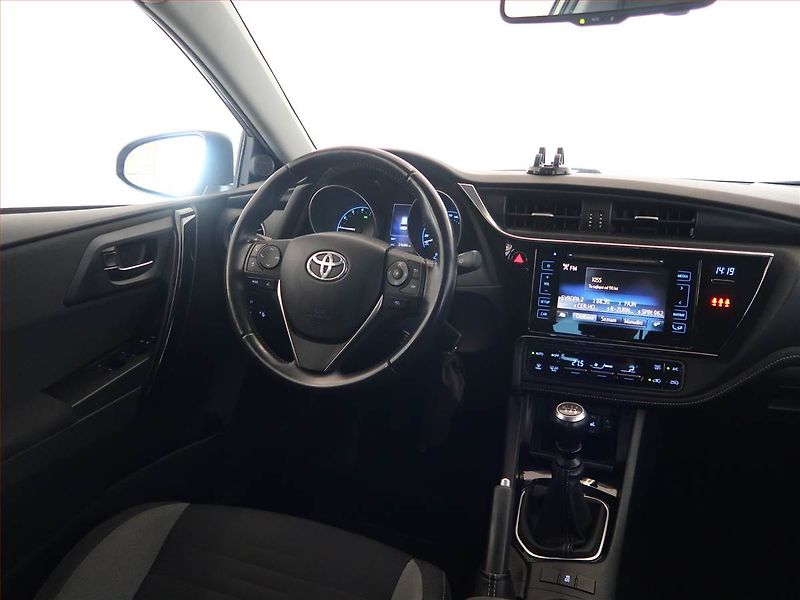 Toyota Auris (2015) 1.2 Ti, Serv.kniha, Tempomat - fotka 7 z 14