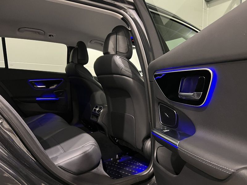Mercedes-Benz Třídy C 300e Avantgarde Premium DIGI.L - fotka 11 z 21