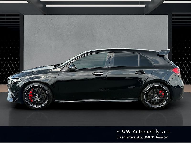 Mercedes-Benz Třídy A 45 AMG - fotka 8 z 40