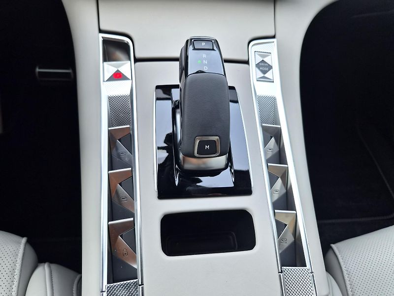 DS Automobiles DS7 (2026) 7 ETOILE 1.5 BlueHDi 130k EAT  - fotka 17 z 21