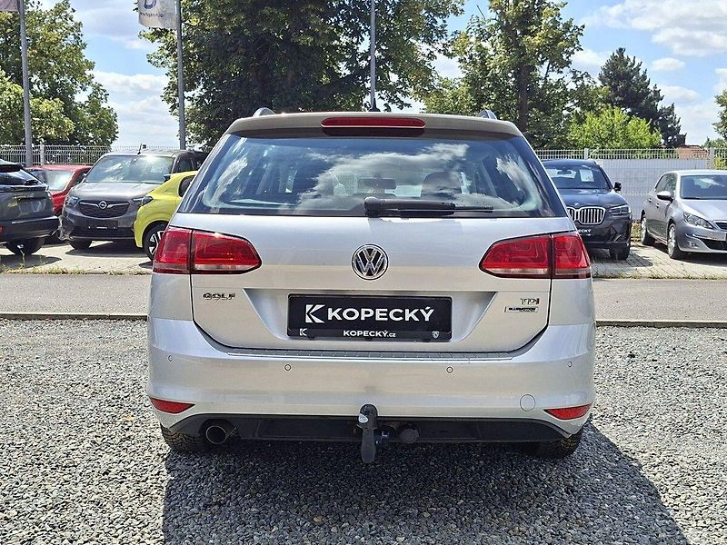 Volkswagen Golf 1,6 TDI 110k M5 - fotka 10 z 25