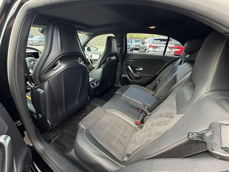 Mercedes-Benz Třídy A 45 AMG - fotka 14 z 40
