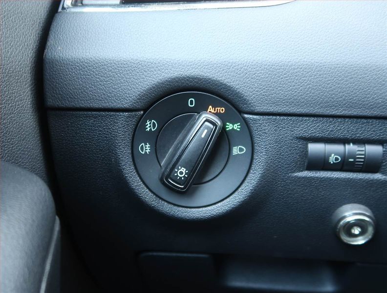 Škoda Octavia (2016) 1.6 TDI, 4X4, Serv.kniha - fotka 18 z 19