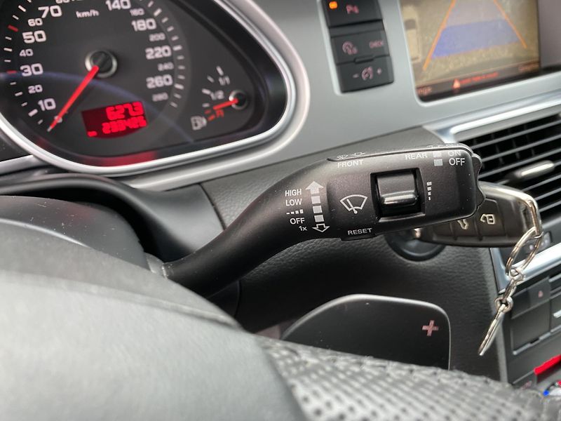 Audi Q7 3.0TDi 4x4 240PS FL 8Q SLINE!! - fotka 148 z 156