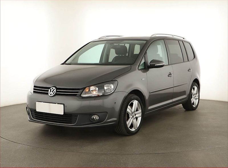Volkswagen Touran (2014) 1.6 TDI, 7 míst, Navi - fotka 2 z 16