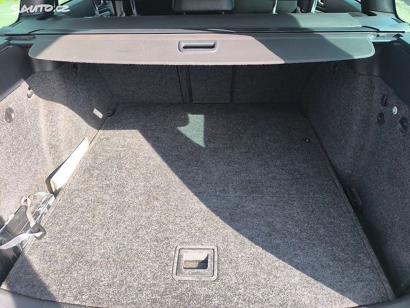 Škoda Octavia RS125KW,KRÁSNÁ,SERVISKA,185TKM - fotka 5 z 28
