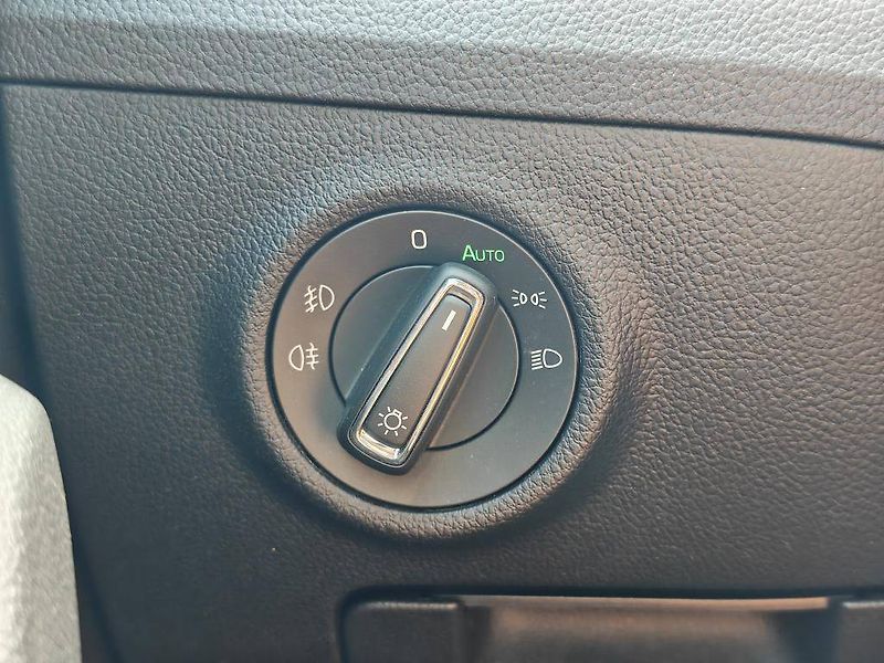 Škoda Superb Ambition 7DSG 2,0TDI - fotka 19 z 23