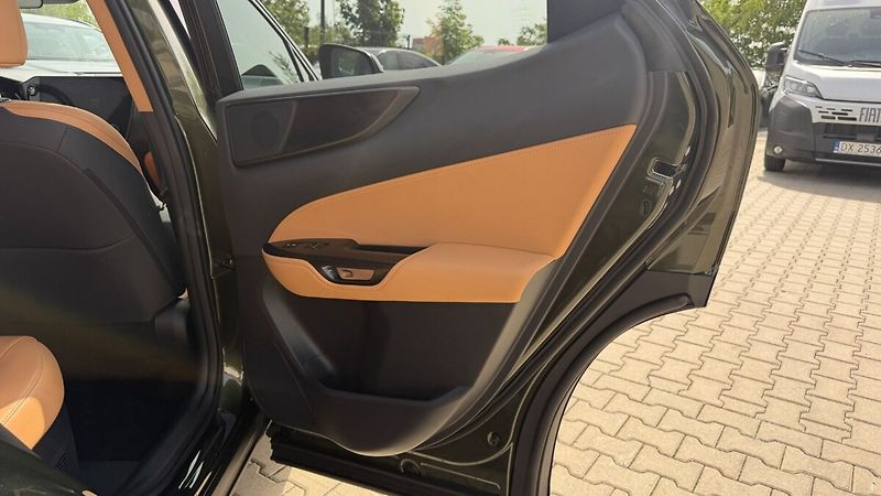 Lexus NX 350h 350H 2,5 HEV PRESTIGE - fotka 20 z 26