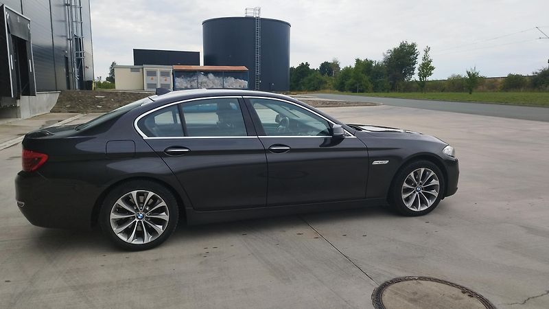 BMW Řada 5 (2014) 520d,X-drive,volat-608 081 843 - fotka 3 z 19