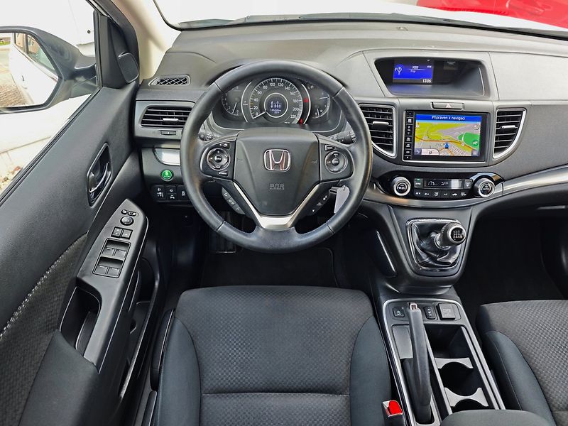 Honda CR-V (2015) 2.0 i-VTEC Elegance REZERVACE - fotka 15 z 40