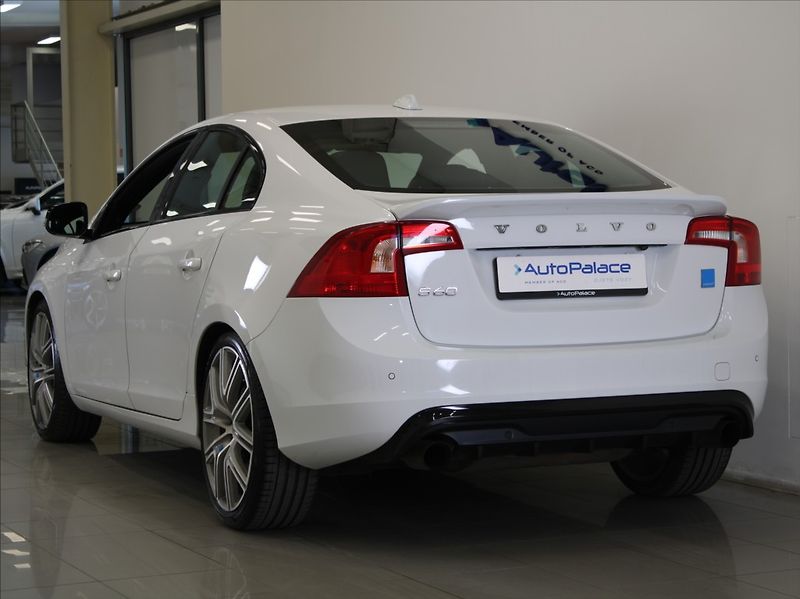 Volvo S60 2,0 Polestar 270kW 75tkm.ČR - fotka 3 z 27
