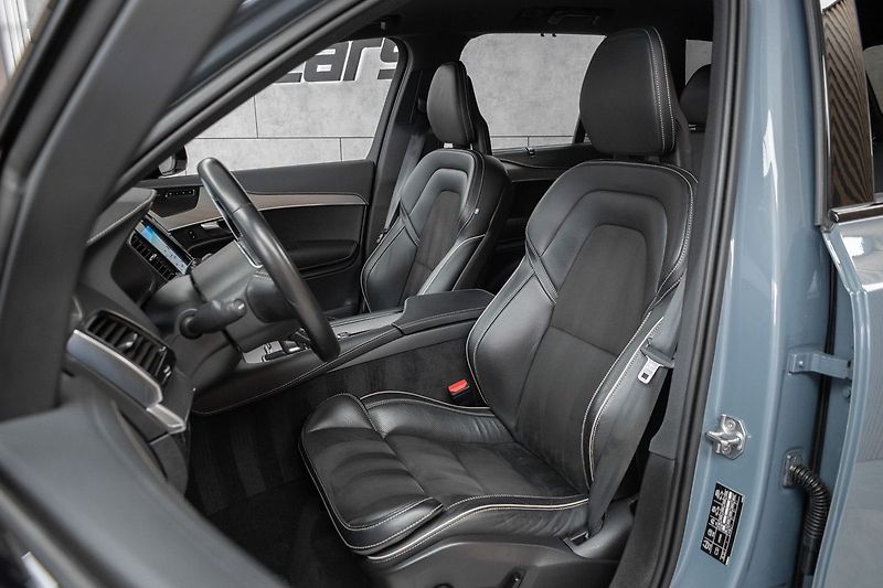 Volvo XC90 B5 AWD R-DESIGN*POLESTAR CHIP* - fotka 10 z 46