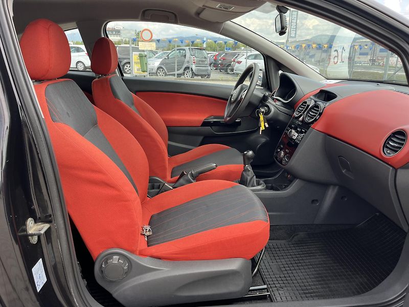 Opel Corsa (2007) 1.3 i - fotka 8 z 12
