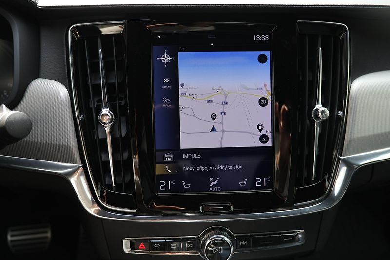 Volvo S90 (2018) T8 R-Design - fotka 17 z 26