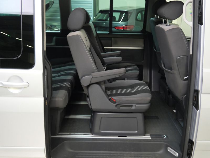 Volkswagen Multivan - fotka 26 z 29
