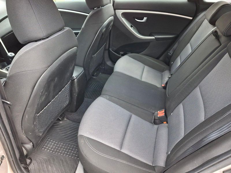 Hyundai i30 (2015) Kombi - fotka 7 z 31