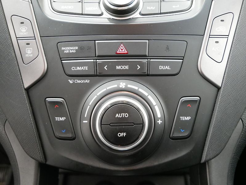 Hyundai Santa Fe - fotka 23 z 27