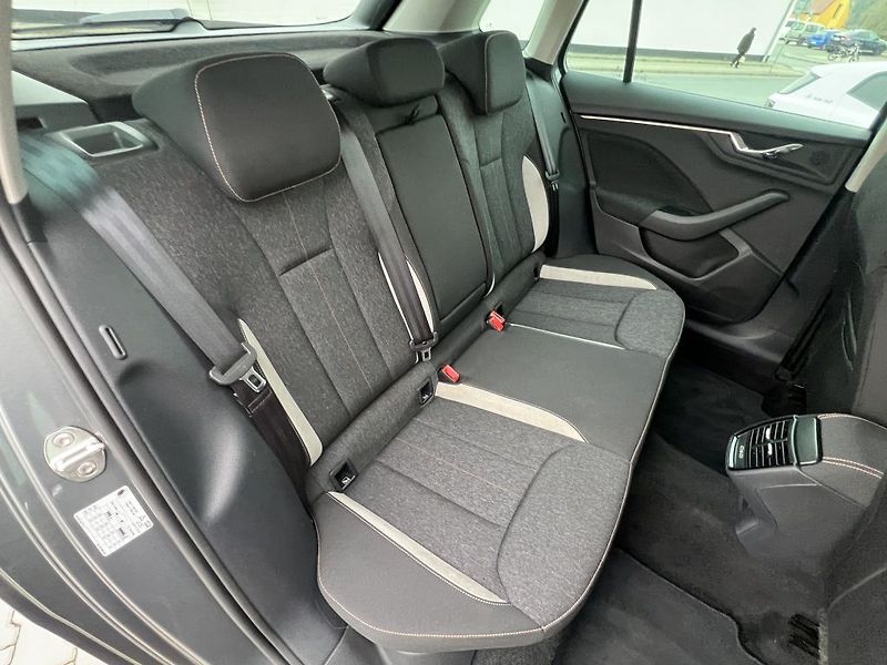Škoda Kamiq Top Selection 1.0 TSI 85 kW - fotka 18 z 30