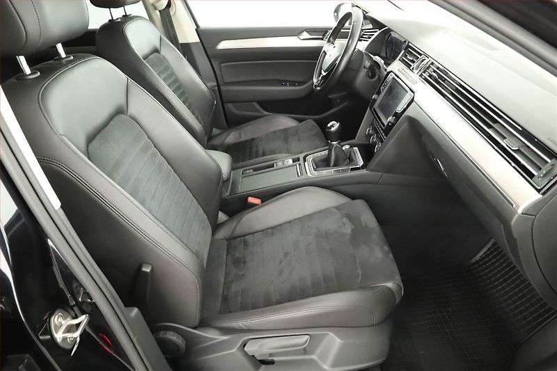 Volkswagen Passat (2015) 2.0 TDI, 4X4, Kůže, Navi - fotka 7 z 18