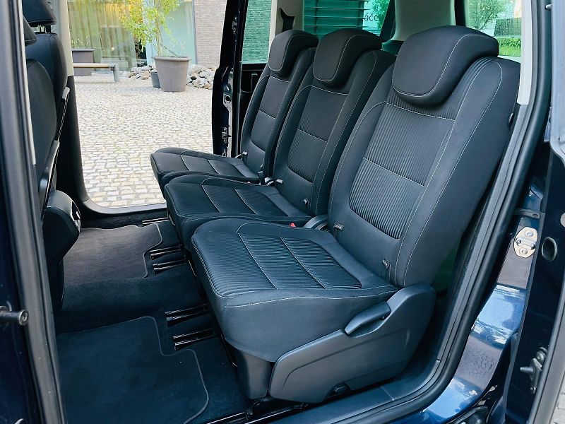 Seat Alhambra 2.0TDI MANUÁL SERVISKA TAŽNÉ - fotka 35 z 51