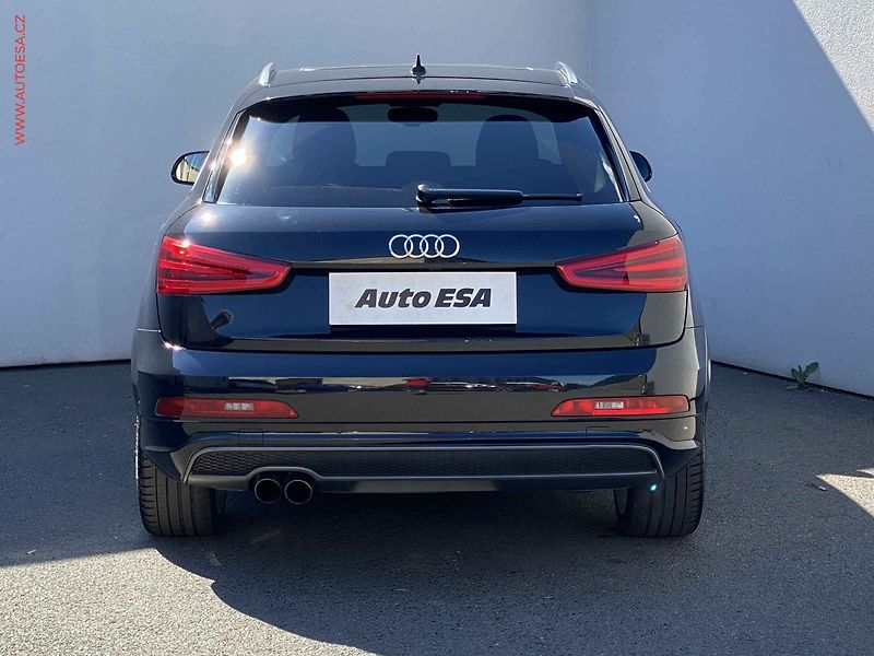 Audi Q3 (2013) 2.0 TDi quattro, S-line, AT - fotka 5 z 19
