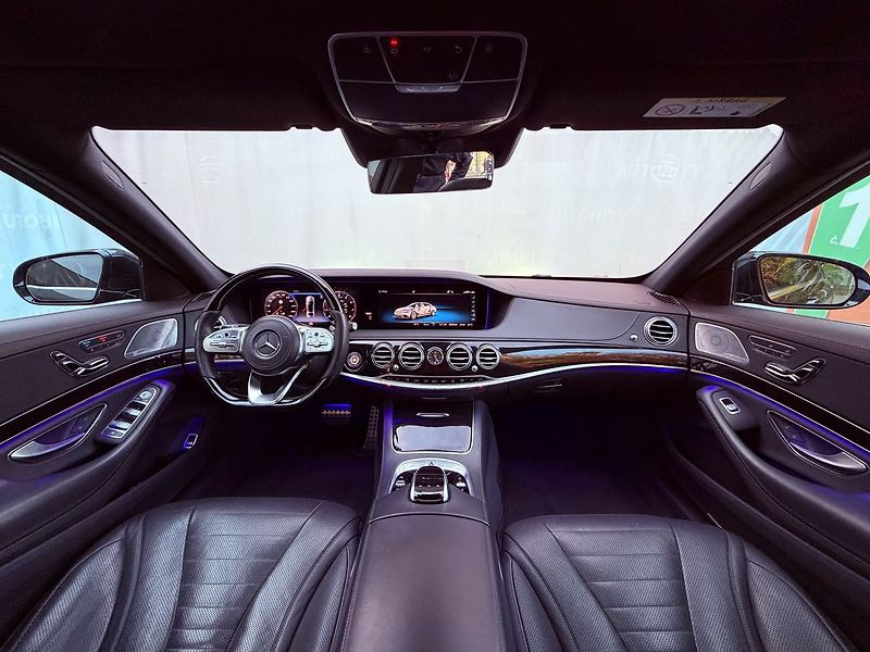 Mercedes-Benz Třídy S S 400d 4Matic, ČR, AMG, HeadUP - fotka 21 z 36